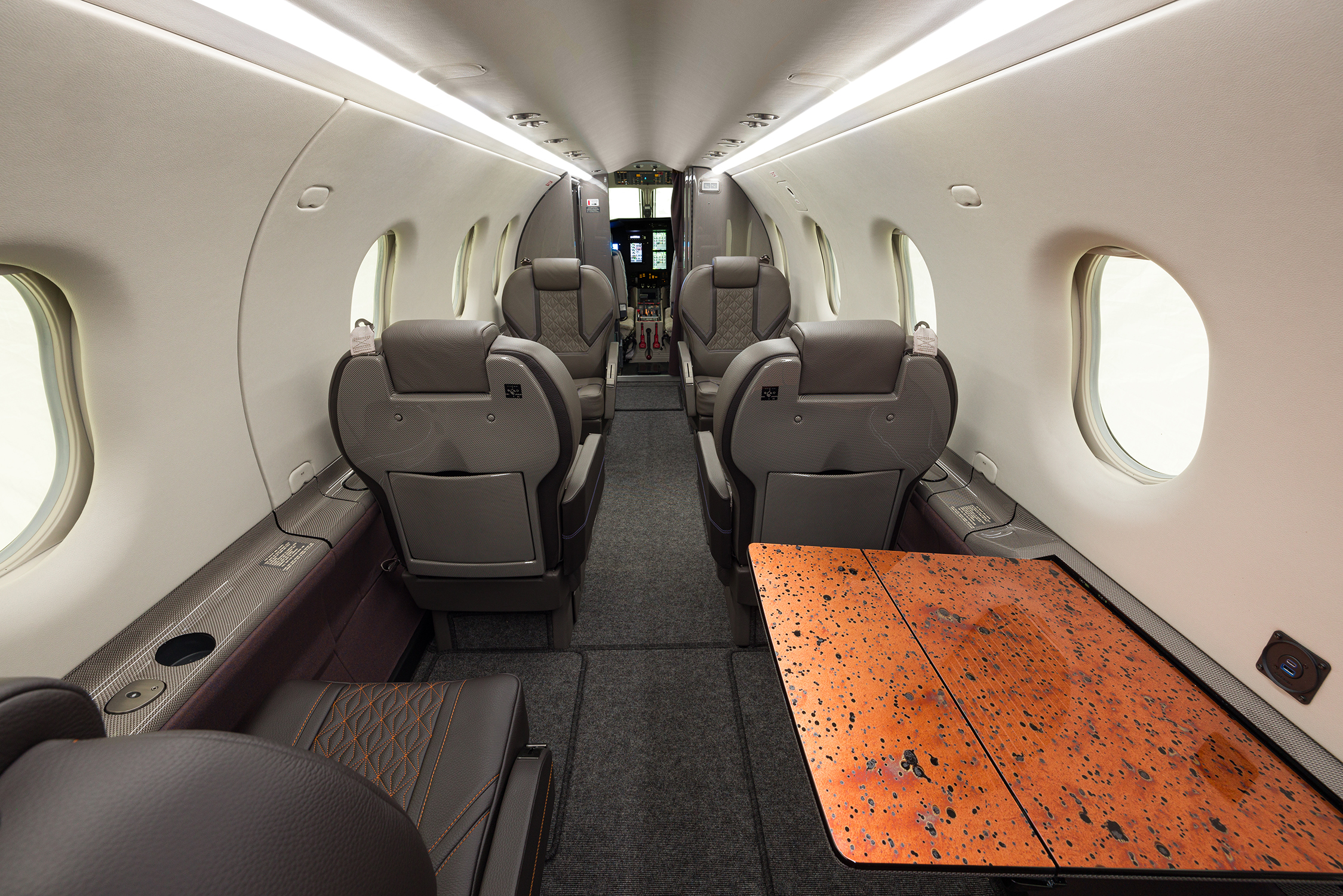 Interior Duncan_Aviation_s_Refurbished_Pilatus_PC-12.jpg